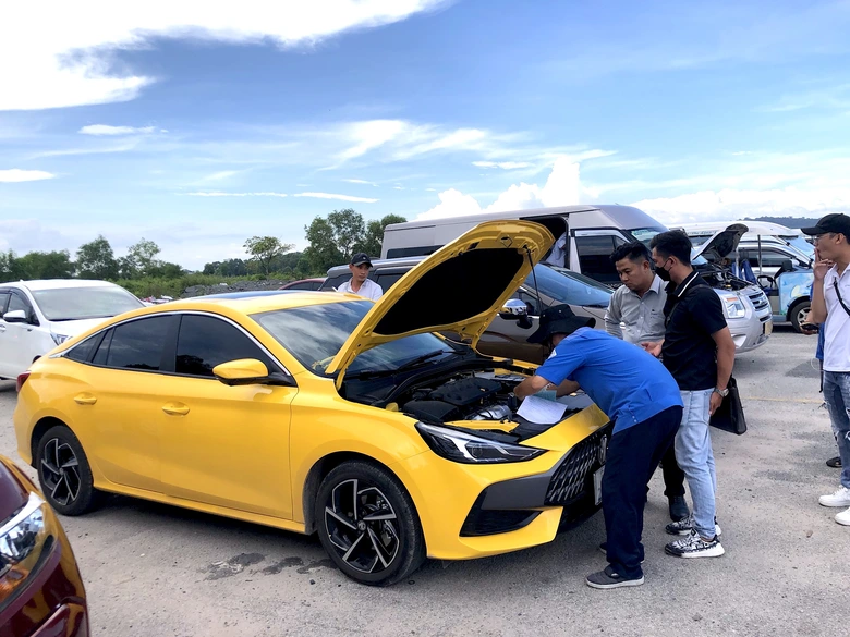 Linh hoạt thủ tục, gỡ kh&oacute; đăng kiểm xe ở biển đảo- Ảnh 1.