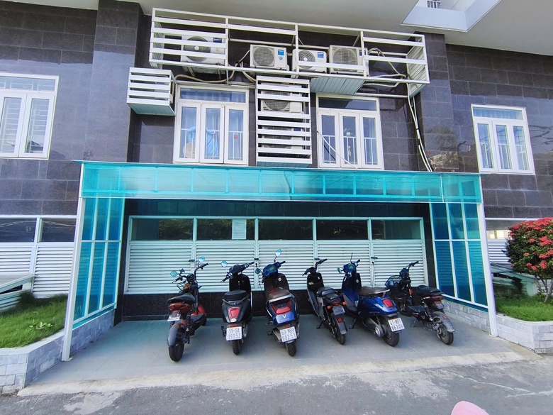 TP.HCM thiếu hạ tầng sạc xe điện tại chung cư, người d&acirc;n gặp kh&oacute;- Ảnh 3.