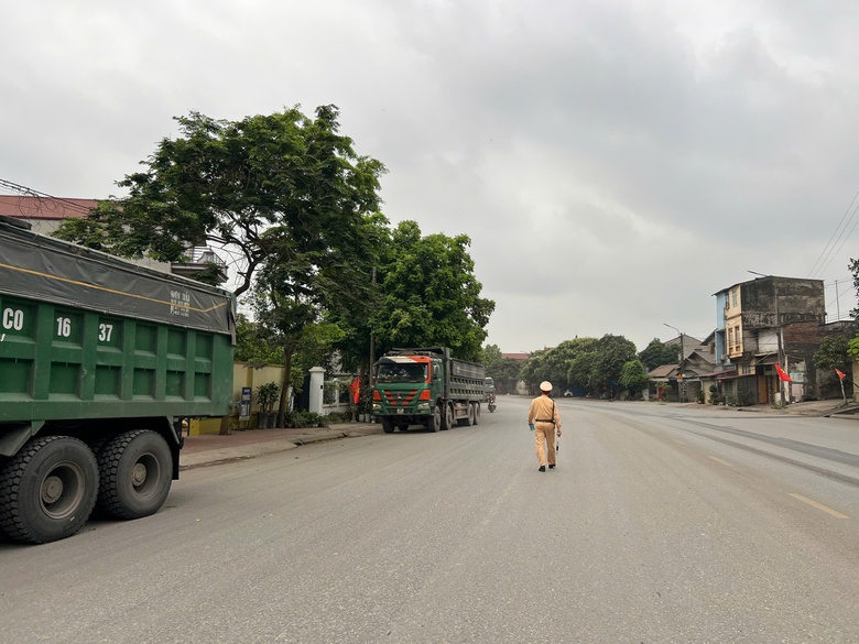 Th&aacute;i Nguy&ecirc;n: Ngăn vi phạm từ nơi bốc xếp h&agrave;ng h&oacute;a- Ảnh 5.