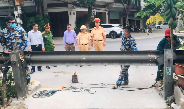 Ninh B&igrave;nh đ&oacute;ng 16 lối đi tự mở nguy hiểm qua đường sắt Bắc - Nam- Ảnh 1.