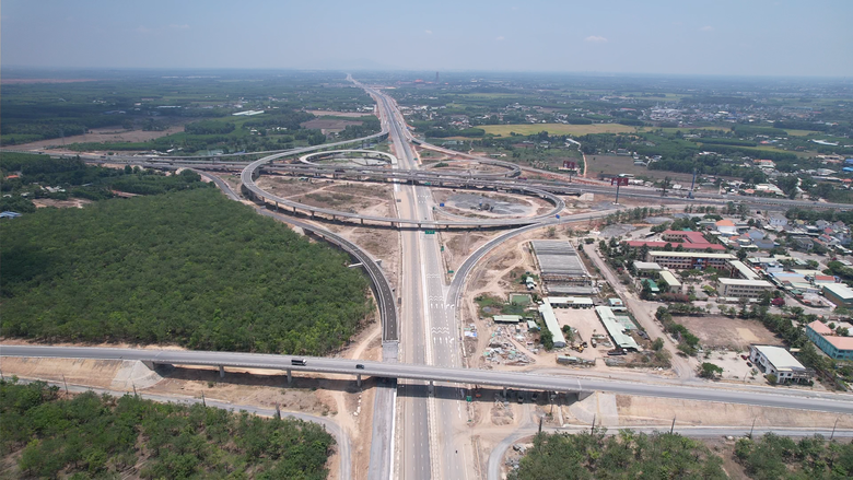 Cao tốc Bi&ecirc;n H&ograve;a - Vũng T&agrave;u: Ho&agrave;n thiện hồ sơ, phương &aacute;n giao th&ocirc;ng trước mốc 30/4- Ảnh 1.