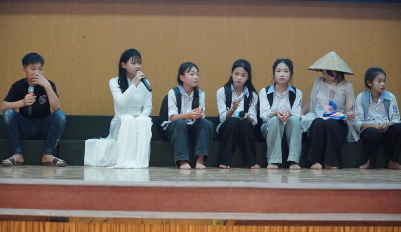 Nghệ An lấy tuy&ecirc;n truyền l&agrave;m đột ph&aacute;, tiếp tục nh&acirc;n rộng m&ocirc; h&igrave;nh tự quản ATGT- Ảnh 2.