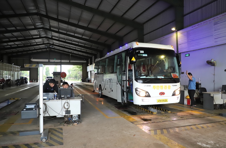 Đắk Lắk tăng cường gi&aacute;m s&aacute;t đăng kiểm, n&acirc;ng chuẩn kỹ thuật- Ảnh 1.