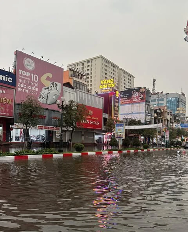 Gi&ocirc;ng lốc qu&eacute;t qua Th&aacute;i Nguy&ecirc;n, một người tử vong- Ảnh 7.
