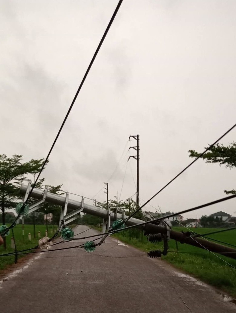 Gi&ocirc;ng lốc qu&eacute;t qua Th&aacute;i Nguy&ecirc;n, một người tử vong- Ảnh 6.