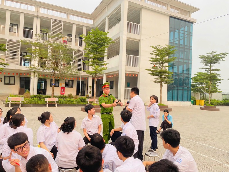 H&agrave; Nội tuy&ecirc;n truyền, hướng dẫn l&aacute;i xe an to&agrave;n cho gần 5.000 học sinh, sinh vi&ecirc;n- Ảnh 10.