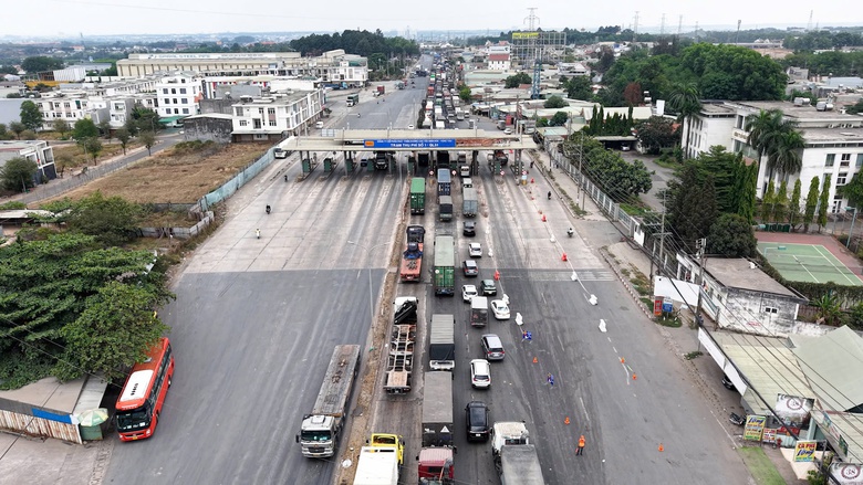 Đồng Nai y&ecirc;u cầu thi c&ocirc;ng &ldquo;3 ca, 4 k&iacute;p&rdquo;, giảm &ugrave;n tắc quốc lộ 51- Ảnh 1.