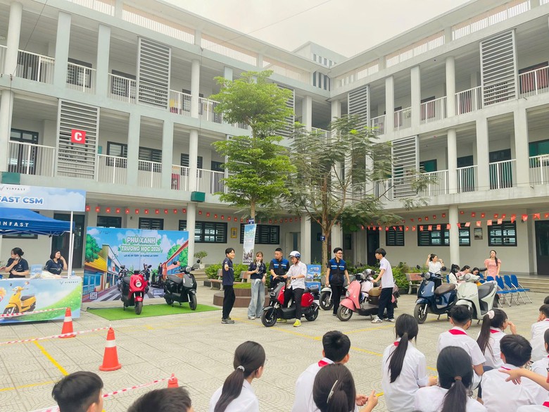 H&agrave; Nội tuy&ecirc;n truyền, hướng dẫn l&aacute;i xe an to&agrave;n cho gần 5.000 học sinh, sinh vi&ecirc;n- Ảnh 13.