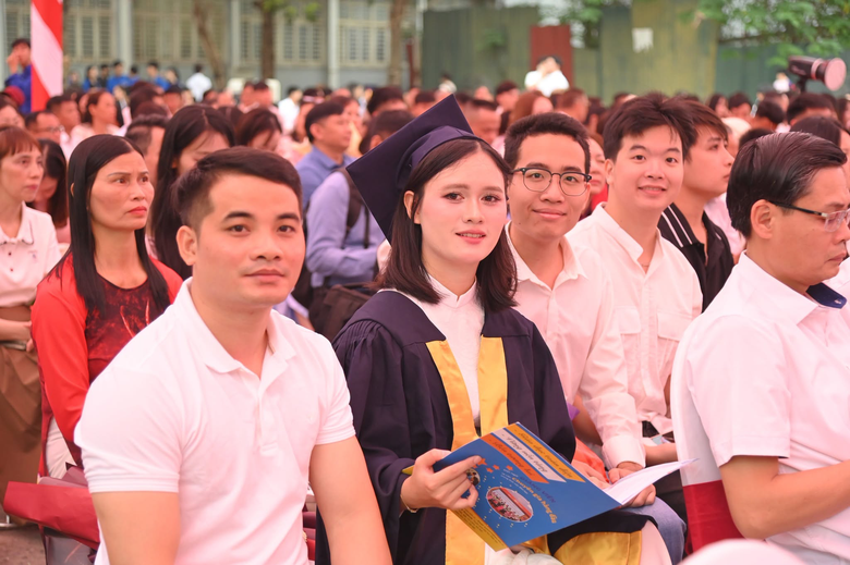 Hơn 1.000 sinh vi&ecirc;n Trường Đại học Điện lực tốt nghiệp đợt 1 năm 2026- Ảnh 3.