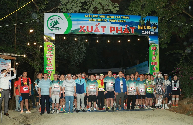 Hơn 300 vận động vi&ecirc;n tham gia Giải leo n&uacute;i tỉnh Lai Ch&acirc;u lần thứ IV- Ảnh 1.