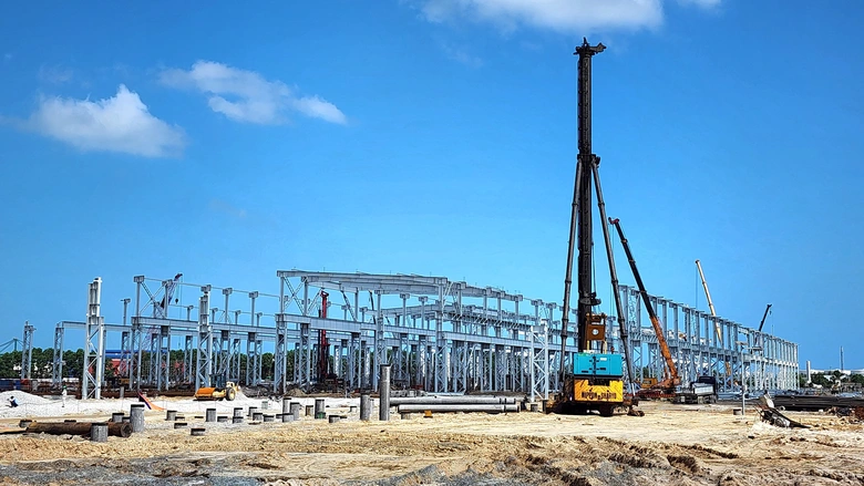 Thần tốc thi c&ocirc;ng nh&agrave; m&aacute;y ray đường sắt hơn 10.000 tỷ đồng ở Quảng Ng&atilde;i- Ảnh 3.