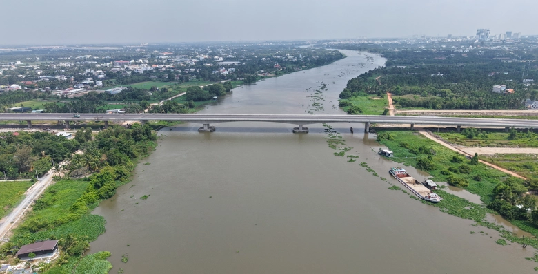 Cận cảnh cầu B&igrave;nh Gởi tr&ecirc;n tuyến V&agrave;nh đai 3 sắp th&ocirc;ng xe- Ảnh 1.