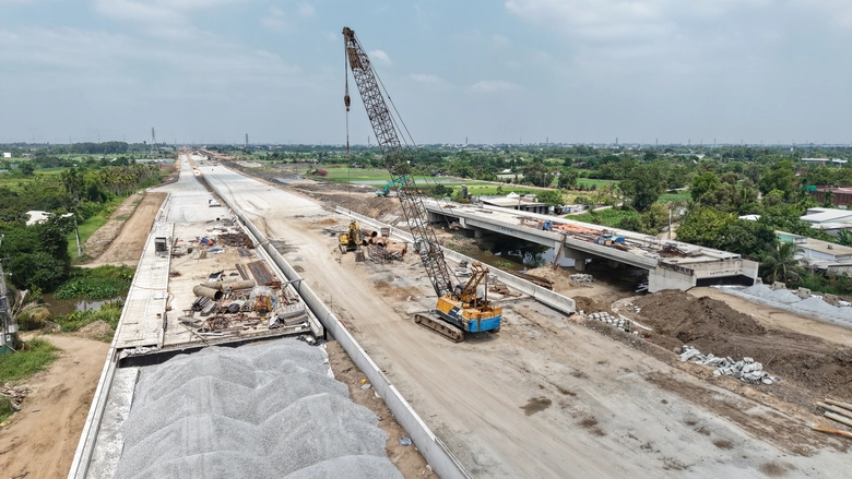 Cận cảnh cầu B&igrave;nh Gởi tr&ecirc;n tuyến V&agrave;nh đai 3 sắp th&ocirc;ng xe- Ảnh 6.