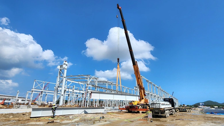 Thần tốc thi c&ocirc;ng nh&agrave; m&aacute;y ray đường sắt hơn 10.000 tỷ đồng ở Quảng Ng&atilde;i- Ảnh 2.