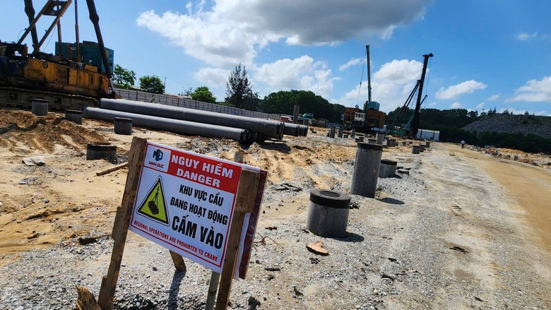 Thần tốc thi c&ocirc;ng nh&agrave; m&aacute;y ray đường sắt hơn 10.000 tỷ đồng ở Quảng Ng&atilde;i- Ảnh 14.