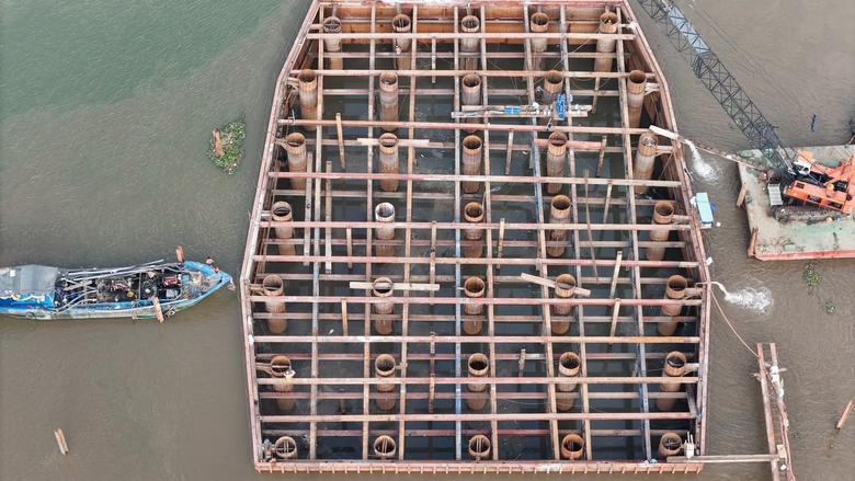 Cầu đi bộ qua s&ocirc;ng S&agrave;i G&ograve;n tăng tốc về đ&iacute;ch, hướng tới ho&agrave;n th&agrave;nh dịp 2/9- Ảnh 5.