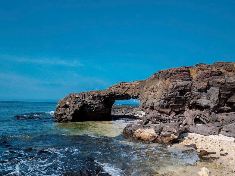 Đi tắm ở đảo L&yacute; Sơn, 3 học sinh bị đuối nước, một em tử vong- Ảnh 1.