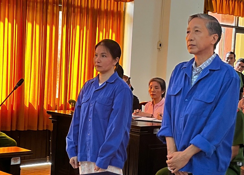 Nguy&ecirc;n trưởng c&ocirc;ng an TP Ph&uacute; Quốc v&agrave; đồng phạm hầu t&ograve;a v&igrave; lừa đảo hơn 67,7 tỷ đồng- Ảnh 1.