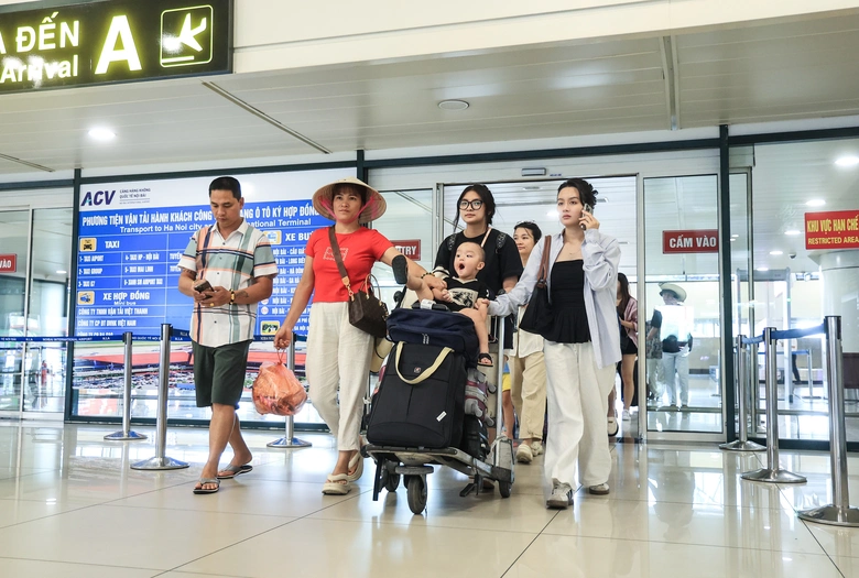 Tăng cường kiểm so&aacute;t gi&aacute; v&eacute;, kh&ocirc;ng để thiếu phương tiện vận chuyển dịp nghỉ lễ 30/4- Ảnh 3.