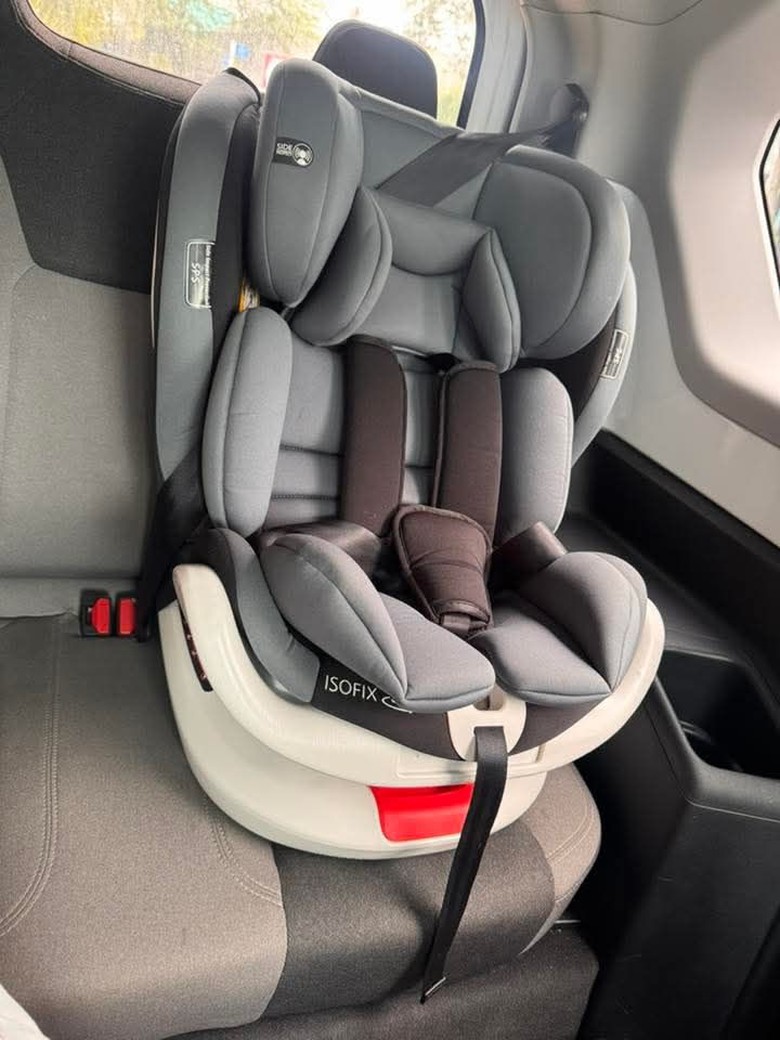 H&agrave; Tĩnh: Phụ huynh t&iacute;ch cực sắm thiết bị an to&agrave;n tr&ecirc;n &ocirc; t&ocirc; cho trẻ
- Ảnh 2.