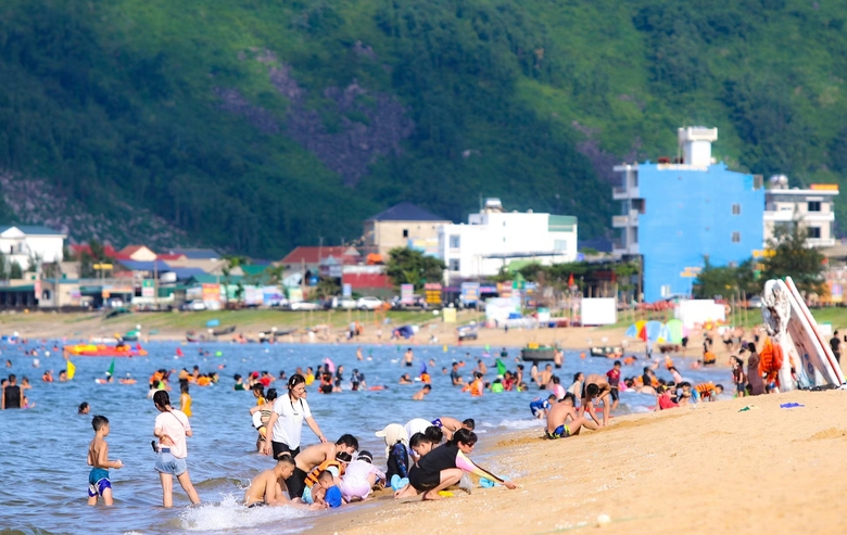 H&agrave; Tĩnh sẵn s&agrave;ng đ&oacute;n kh&aacute;ch m&ugrave;a du lịch biển 2026, h&uacute;t kh&aacute;ch dịp lễ 30/4 - 1/5- Ảnh 5.