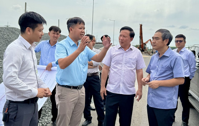 Đồng Nai: Đường 25C kịp c&aacute;n đ&iacute;ch cuối th&aacute;ng 6, 25B lo trễ hẹn v&igrave; vướng mặt bằng- Ảnh 3.