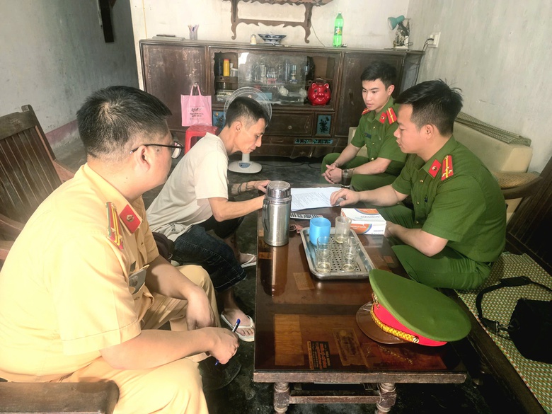 Băng rừng, vượt n&uacute;i "g&otilde; cửa" từng nh&agrave; test ma t&uacute;y ở L&agrave;o Cai- Ảnh 2.