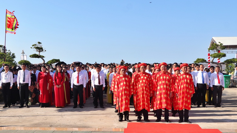 Lễ tri &acirc;n Đức Quốc Tổ Lạc Long Qu&acirc;n tại C&agrave; Mau- Ảnh 1.