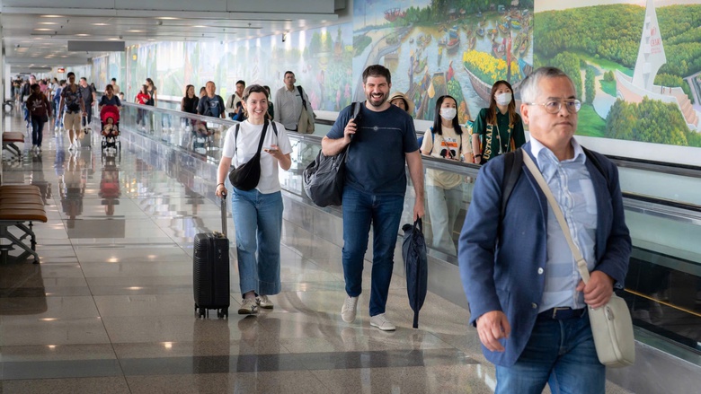 S&acirc;n bay Nội B&agrave;i dự kiến đ&oacute;n hơn 113 ngh&igrave;n lượt kh&aacute;ch dịp 30/4- Ảnh 1.