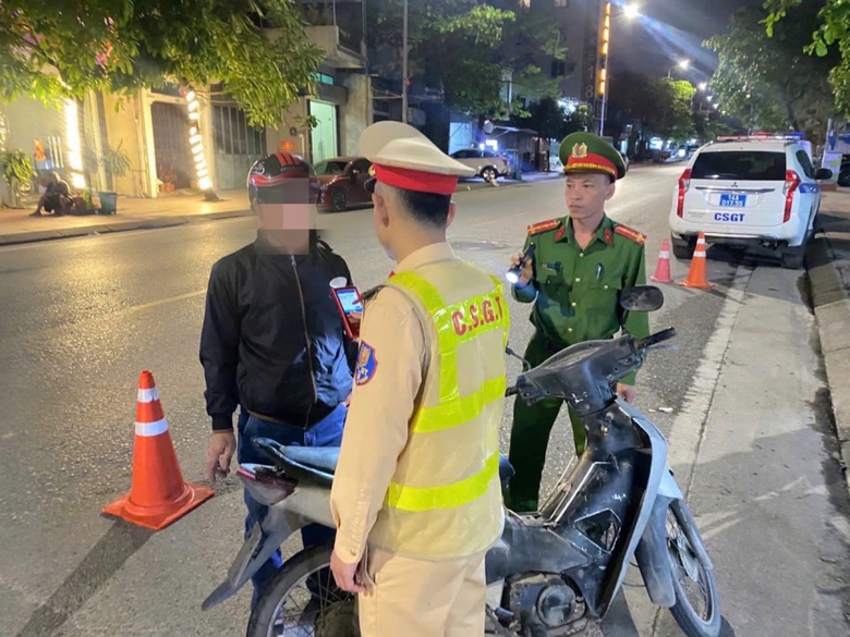 Quảng Ninh siết an to&agrave;n giao th&ocirc;ng trước cao điểm m&ugrave;a du lịch- Ảnh 4.