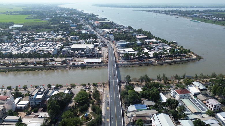 Ho&agrave;n th&agrave;nh ba cầu dự &aacute;n n&acirc;ng cao tĩnh kh&ocirc;ng cầu ở Đồng Th&aacute;p- Ảnh 1.