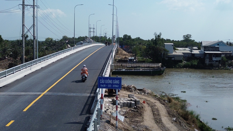 Ho&agrave;n th&agrave;nh ba cầu dự &aacute;n n&acirc;ng cao tĩnh kh&ocirc;ng cầu ở Đồng Th&aacute;p- Ảnh 2.