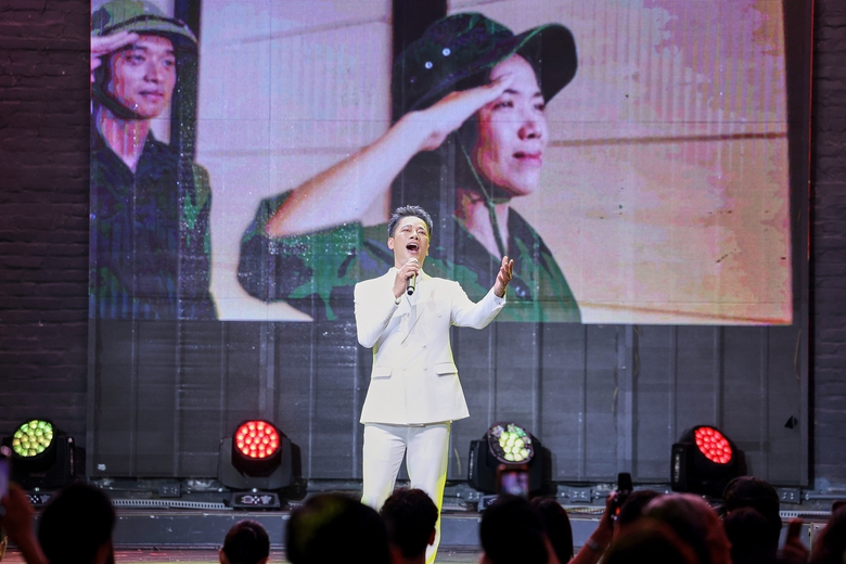 Anh Qu&acirc;n Idol hợp t&aacute;c T&uacute; Dưa, ra mắt MV &ldquo;Việt Nam kh&uacute;c ki&ecirc;u h&ugrave;ng&rdquo;- Ảnh 3.