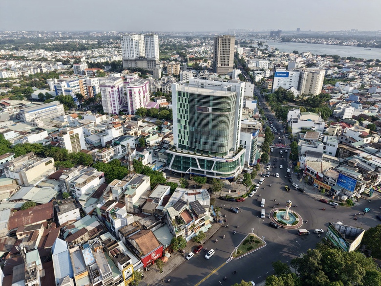 Đồng Nai - &ldquo;Mắt x&iacute;ch v&agrave;ng&rdquo; của hạ tầng li&ecirc;n v&ugrave;ng, bệ ph&oacute;ng cho cực tăng trưởng mới- Ảnh 9.