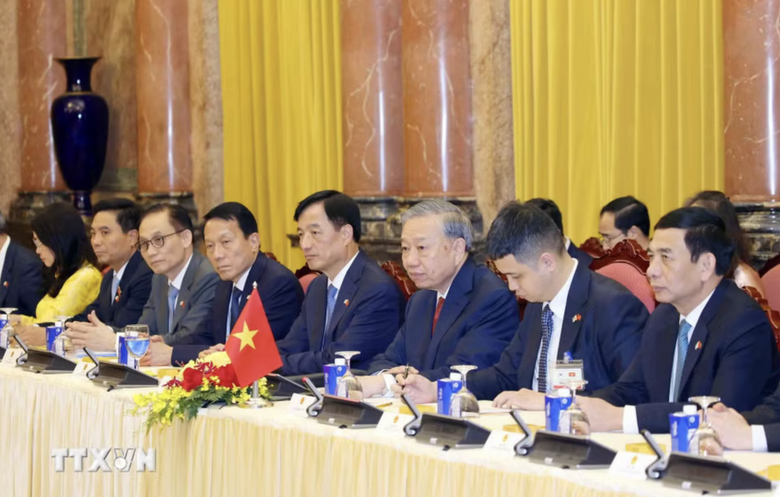 H&agrave;n Quốc sẵn s&agrave;ng chia sẻ c&ocirc;ng nghệ về tr&iacute; tuệ nh&acirc;n tạo, b&aacute;n dẫn với Việt Nam- Ảnh 2.