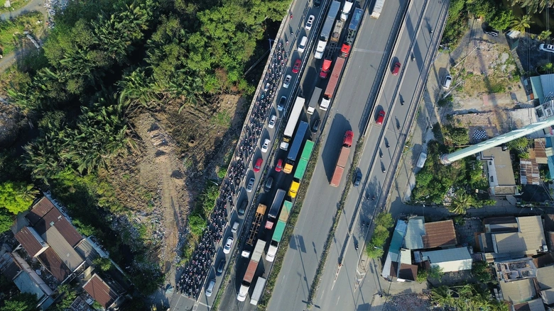 TP.HCM: N&uacute;t giao 3.600 tỷ đồng kết nối cảng C&aacute;t L&aacute;i đạt 75% nhưng vẫn vướng mặt bằng- Ảnh 5.