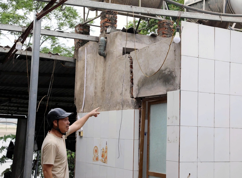 Ph&uacute; Thọ khẩn trương di dời hơn chục hộ d&acirc;n khỏi v&ugrave;ng sụt l&uacute;n nguy hiểm- Ảnh 4.