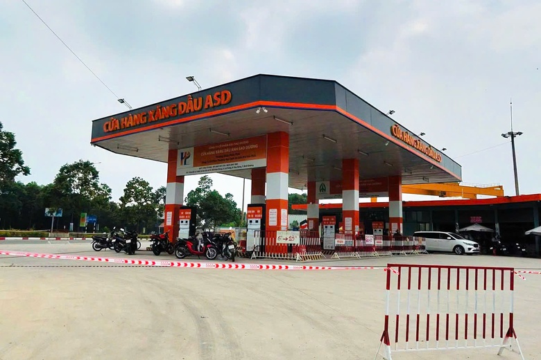 TP.HCM: &Ocirc; t&ocirc; 7 chỗ c&aacute;n tử vong b&eacute; g&aacute;i 2 tuổi con của người quản l&yacute; c&acirc;y xăng- Ảnh 1.