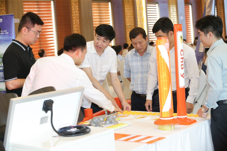 Tập huấn c&ocirc;ng t&aacute;c ATGT, ph&ograve;ng chống thi&ecirc;n tai v&agrave; t&igrave;m kiếm cứu nạn khu vực ph&iacute;a Bắc- Ảnh 9.