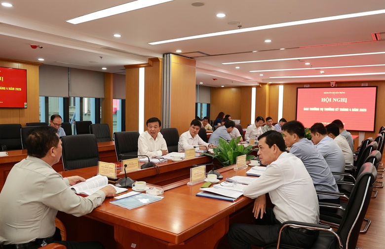 Ban Thường vụ Đảng ủy Bộ X&acirc;y dựng họp phi&ecirc;n thường kỳ th&aacute;ng 4/2026- Ảnh 2.
