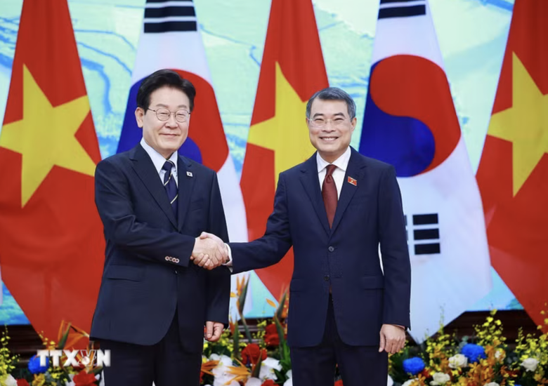 Tổng thống Lee Jae Myung mong doanh nghiệp H&agrave;n Quốc được tham gia dự &aacute;n hạ tầng ở Việt Nam- Ảnh 1.