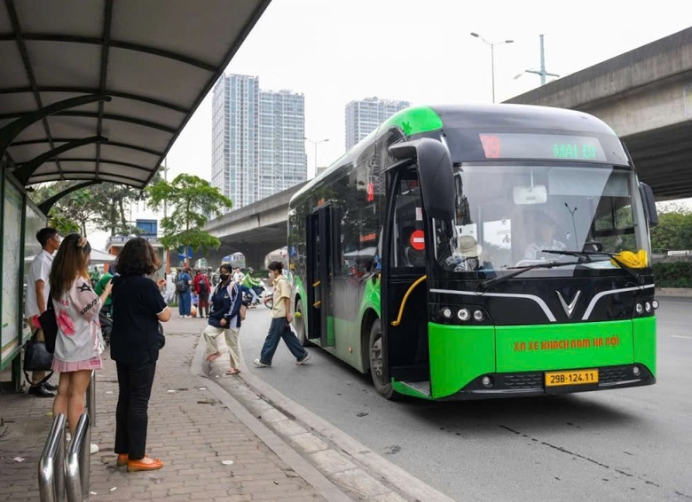 H&agrave; Nội điều phối vận tải quy m&ocirc; lớn, miễn ph&iacute; to&agrave;n mạng lưới c&ocirc;ng cộng dịp nghỉ lễ- Ảnh 1.