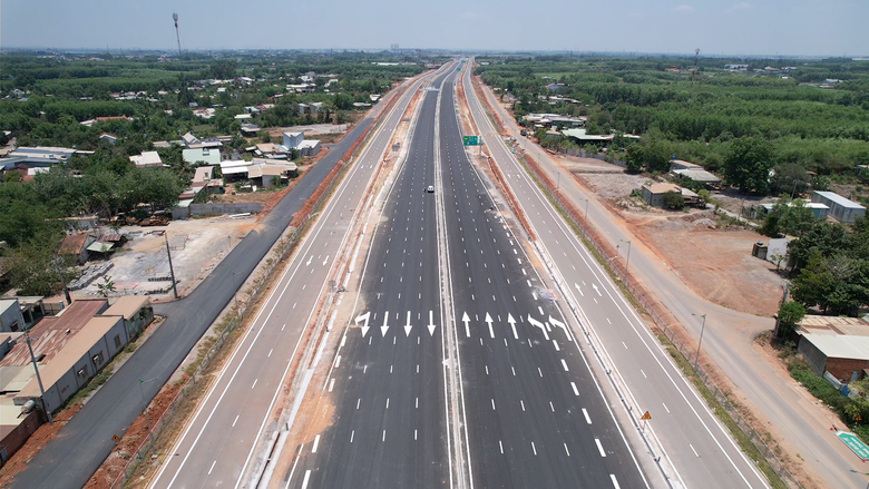 Chờ chấp thuận kết quả nghiệm thu, sẵn s&agrave;ng th&ocirc;ng xe cao tốc Bi&ecirc;n H&ograve;a - Vũng T&agrave;u dịp 30/4- Ảnh 2.