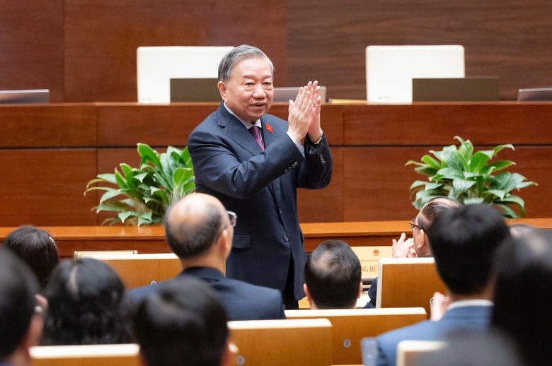 Cắt giảm khoản chi kh&ocirc;ng cần thiết để cải c&aacute;ch tiền lương, tăng chi đầu tư hạ tầng- Ảnh 2.