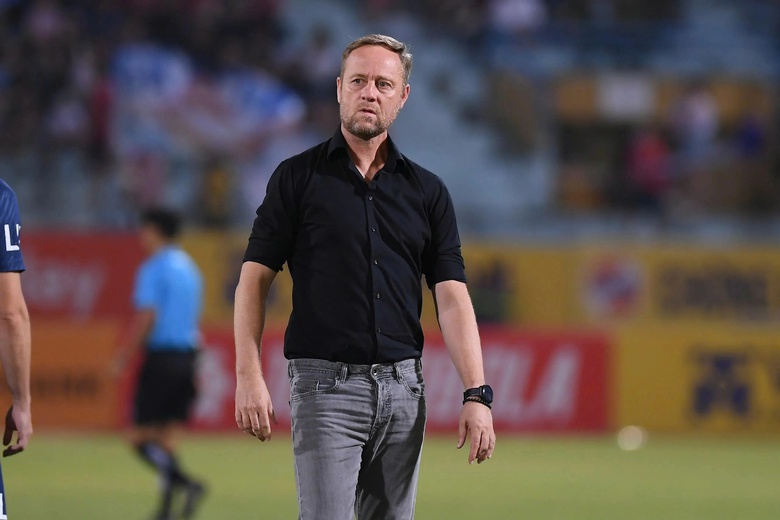 CLB C&ocirc;ng an H&agrave; Nội gia hạn hợp đồng với HLV Polking- Ảnh 1.