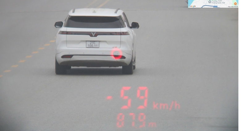 CSGT L&agrave;o Cai h&oacute;a trang ghi h&igrave;nh vi phạm, bảo đảm an to&agrave;n giao th&ocirc;ng trước kỳ nghỉ lễ- Ảnh 12.