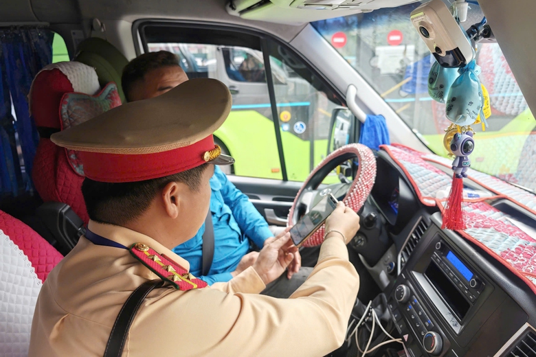 H&agrave; Nội: Camera AI "soi" xe kh&aacute;ch vi phạm từ xa, xử l&yacute; h&agrave;ng trăm t&agrave;i xế- Ảnh 2.