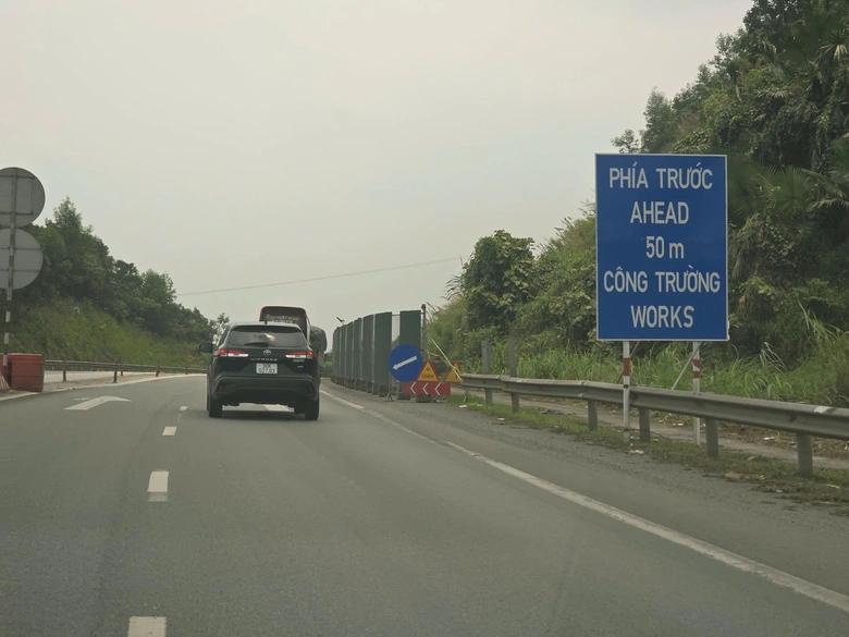 Siết chặt an to&agrave;n giao th&ocirc;ng tr&ecirc;n c&ocirc;ng trường cao tốc Nội B&agrave;i - L&agrave;o Cai dịp nghỉ lễ- Ảnh 3.