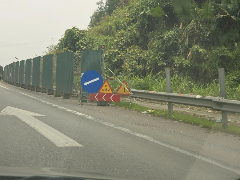 Siết chặt an to&agrave;n giao th&ocirc;ng tr&ecirc;n c&ocirc;ng trường cao tốc Nội B&agrave;i - L&agrave;o Cai dịp nghỉ lễ- Ảnh 4.