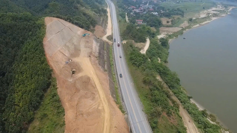 Siết chặt an to&agrave;n giao th&ocirc;ng tr&ecirc;n c&ocirc;ng trường cao tốc Nội B&agrave;i - L&agrave;o Cai dịp nghỉ lễ- Ảnh 5.